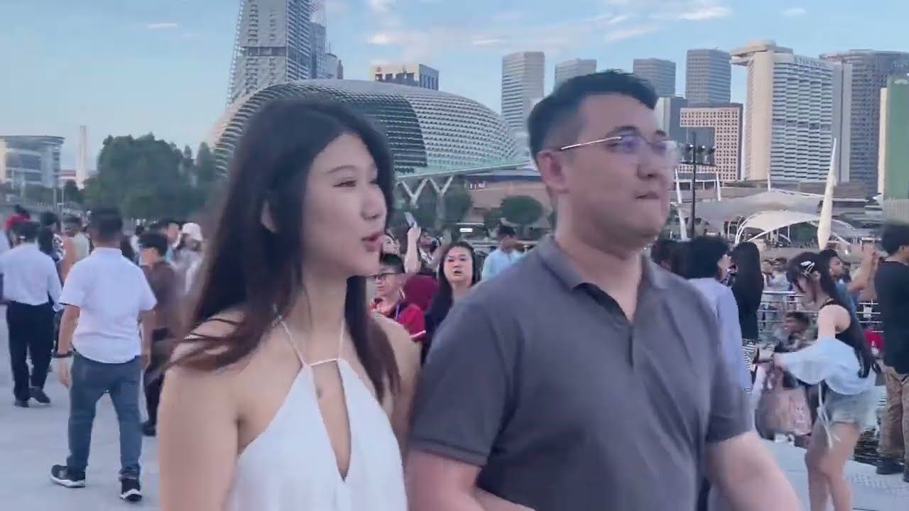 Suasana Merlion Park Singapore saat Hari Raya 1664 H - 2025 M