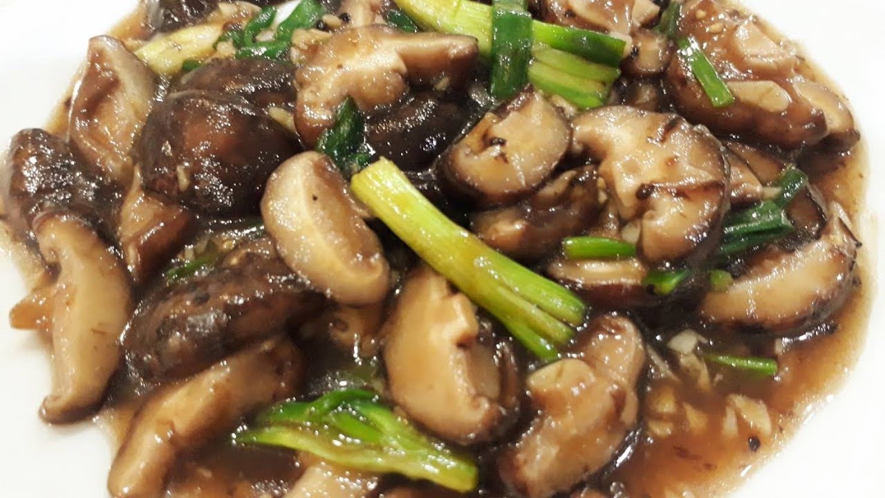 เห็ดหอมสดผัดน้ำมันหอย  หอม ชุ่มฉ่ำซอสอร่อยจริงจ้า by คุณป้า ปอมปอม