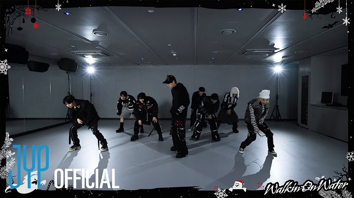 Stray Kids "Walkin On Water" Dance Practice Video (Holiday Ver.)