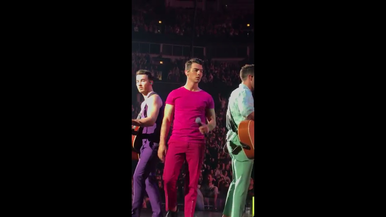 Jonas Brothers - Just Friends (Chicago September 19th 2019)
