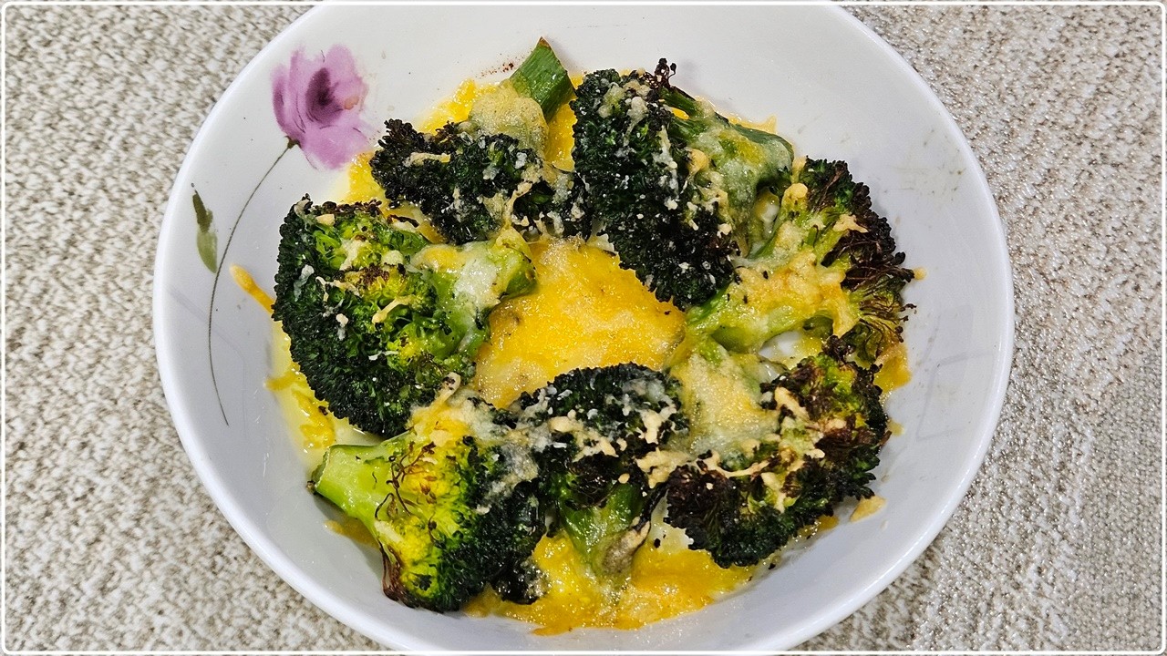 브로콜리 구이 요리, 브로콜리 에어프라이어 오븐구이, 에프레시피,  아이간식, 아이 반찬, Easy & Delicious Roasted Broccoli, 초간단요리