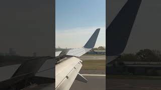 American Airlines Boeing 737-800 Landing At Clt