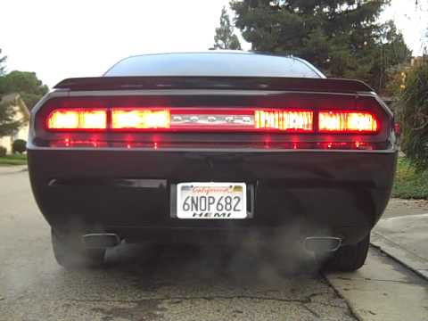 2009 Dodge Challenger RT stock exhaust start up