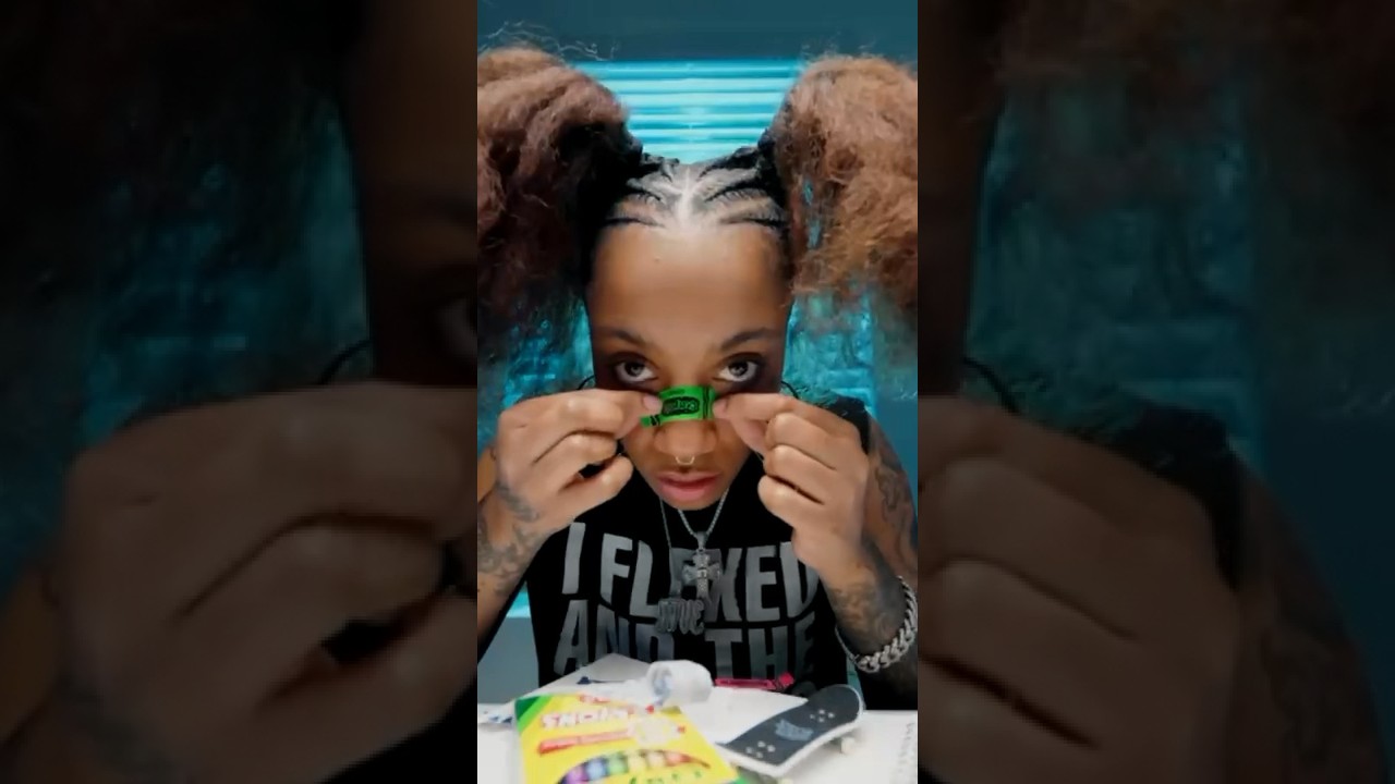 Watch CRAYON 2/2 on YouTube Watch CRAYON 2/2 on YouTube