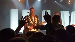 The Hives - Stick Up (live)