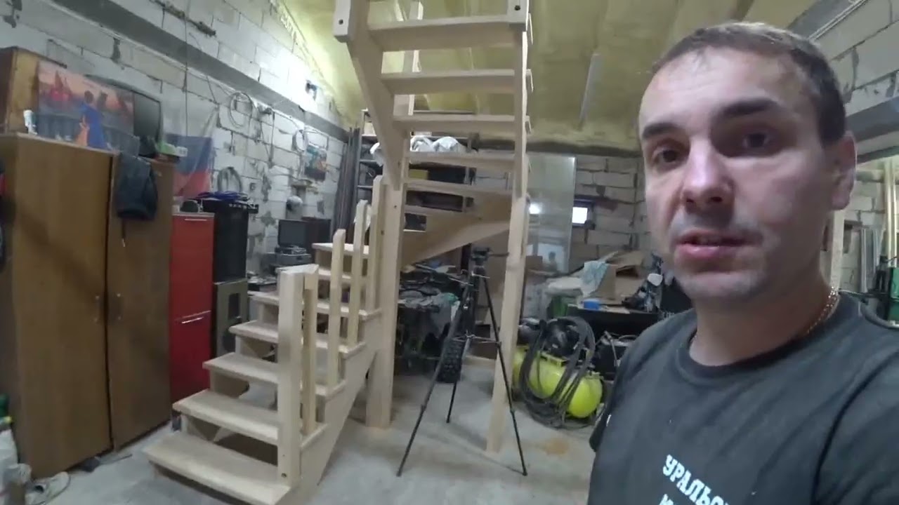 Деревянная лестница на заказ в Перми пилю на станке с ЧПУ