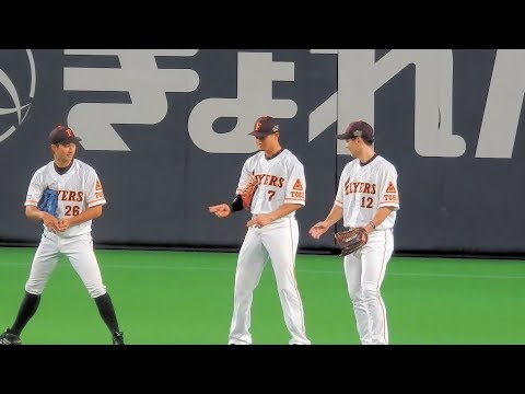 ＜2017.6.23楽天戦7回表＞投手交代時の外野トリオ～宮西尚生⇒鍵谷陽平、余裕の表情な西川遥輝&淺間大基&松本剛～