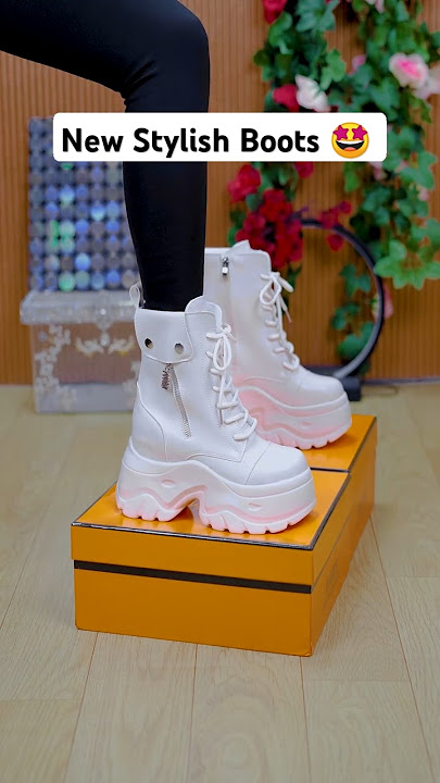 Stylish Boots For Girls 🤩 #sheshoe #boots #girlsfootwear #girlsshoes #whiteboots #shorts #shoes2024