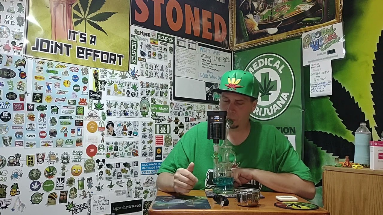 mighty vape with wedding cake (rec) cannabis in drip bubbler (info in description)