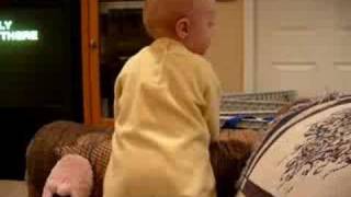 Olivia Shakes Her Booty To Sesame Street