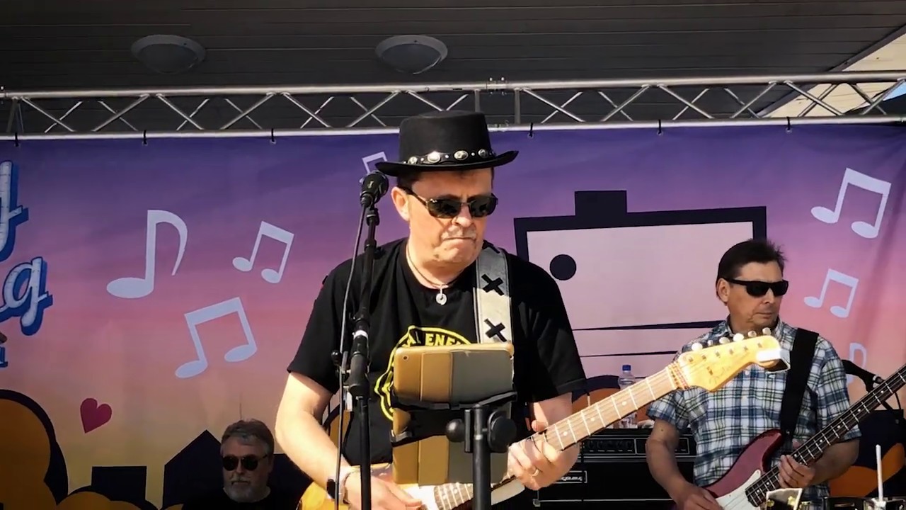 Royal Enfield Band - Shadow On my Door