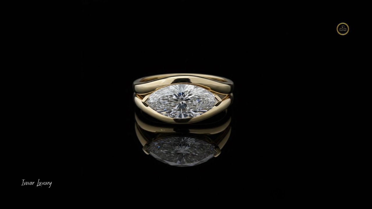 Marquise Cut Diamond Ring in Double line. 
