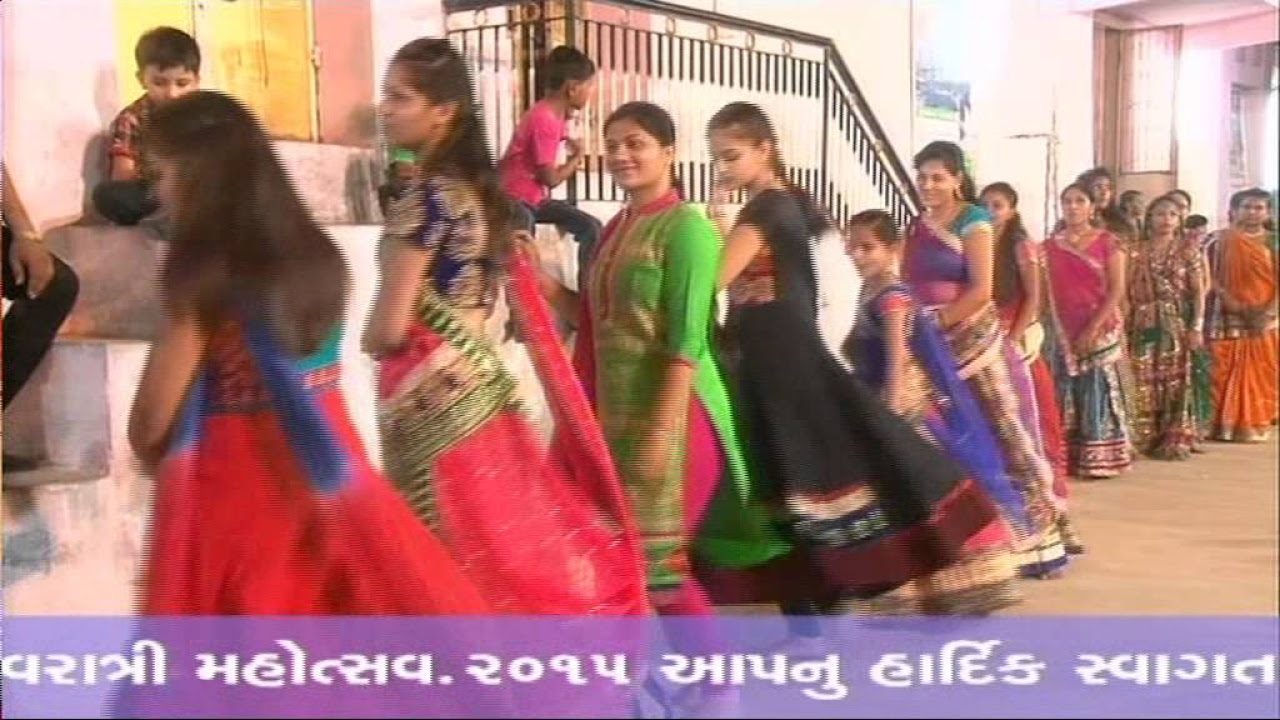 Gujarati Live Garba Song   Ori Sakhi Mangal Gavo Ri