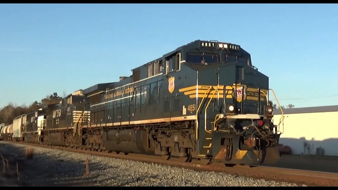 NS 4851 TAG Heritage Unit Leading NS 191 on NS Augusta District 12/22/25