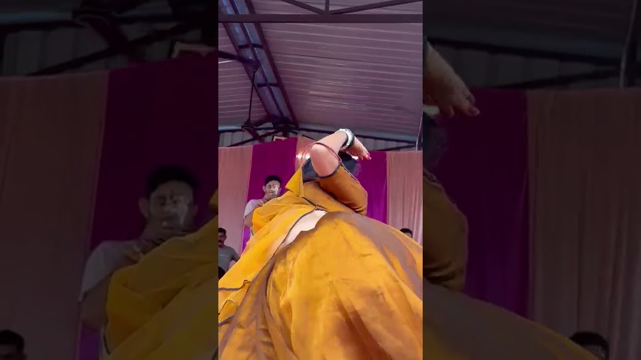 ये आंखें ये मस्ती