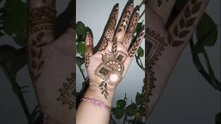Simple & Elegant Palm Mehndi Design 🌿✨ #shorts #mehandi