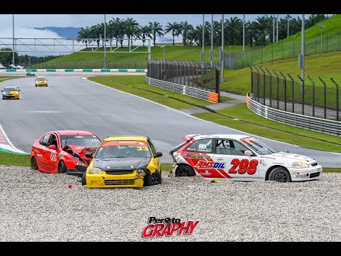 SEPANG CIRCUIT HONDA EK9 TYPE R WET CHAOS AND CRASH IN FINAL ROUND OF MSF 2019