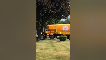 Peterbilt 520 Labire Automizer packing Friday trash A19