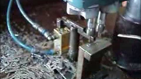 Automatic Tapping Machine by Jin-Shaa Machines