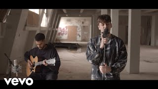 Video thumbnail of "Flynn - Selling Me Love (Acoustic)"