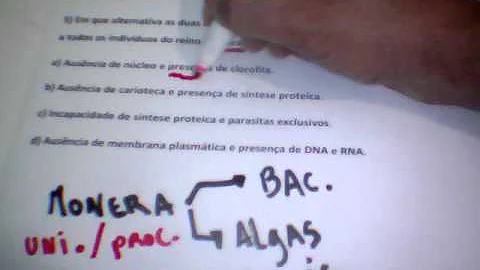 Em que alternativa As duas características são comuns a todos os indivíduos?