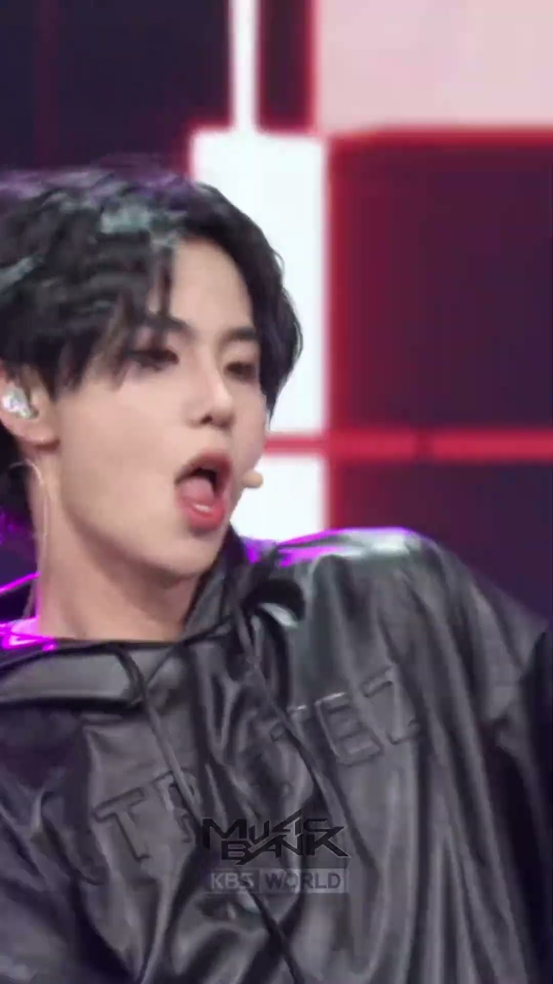 Stunning - DayChild #Stunning #DayChild #데이차일드 #Shorts #MusicBank | KBS WORLD TV
