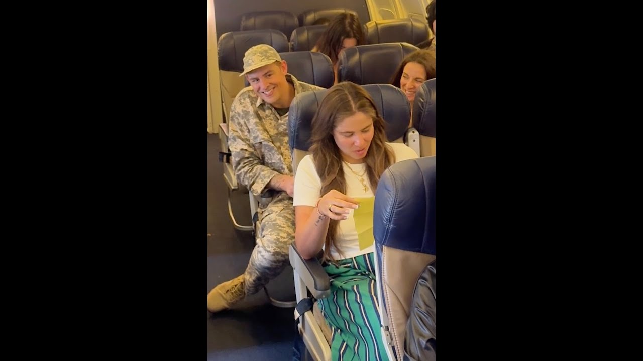 Soldiers surprise mile high homecoming proposal makes whole plane happy 🥹