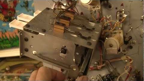 Fixing stuck drop targets Bally Mystic pinball machine - Part 3/4 - PinballHelp.com