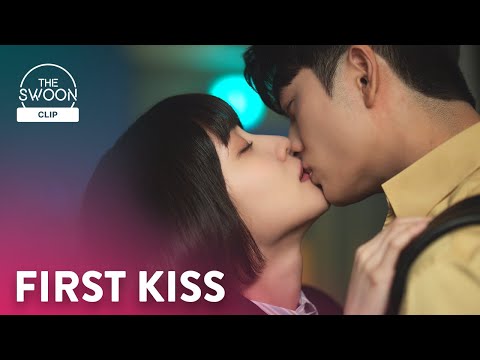 Woo Young-woo and Lee Jun-ho share a first kiss | Extraordinary Attorney Woo Ep 10 [ENG SUB]