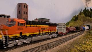 Realistic HO Scale BNSF Freight Train