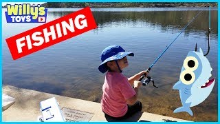 Kids Fishing Pole and Fishing Rod Reel Combo by Plusinno - Baby Shark Song  TOY REVIEW 