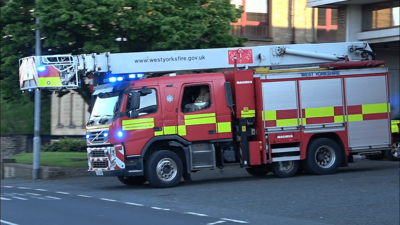 [TWO TONES] West Yorkshire Fire & Rescue Service Huddersfield CARP