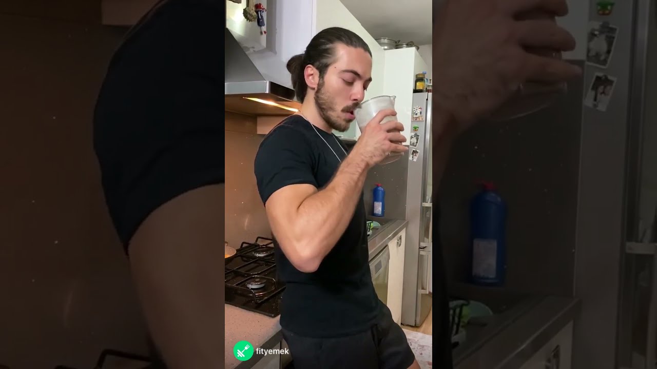 Yılların eskitemediği protein shake tarifim | Fit Yemek #shorts