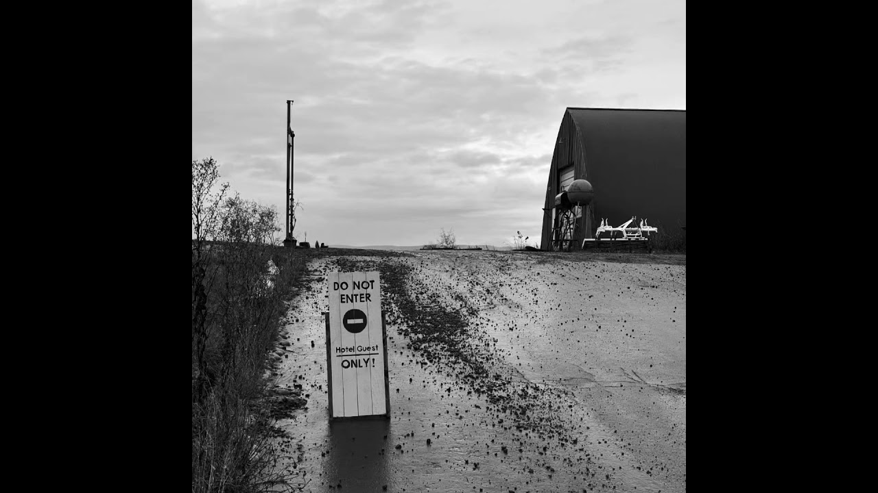 梦与现实之间的清醒 