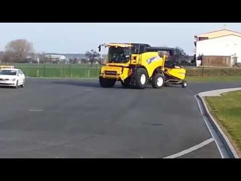 NEW HOLLAND CR