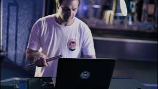 DJ & Live Percussion Jam – 