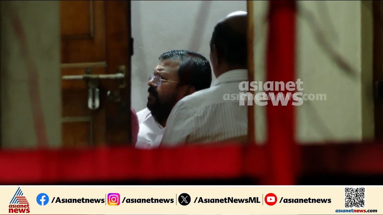 തിരുവനന്തപുരം സീറ്റിനെ ചൊല്ലി തർക്കം; രഹസ്യയോഗം ചേർന്ന് കോൺഗ്രസ്‌ നേതാക്കൾ