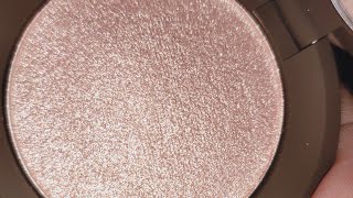 Becca Shimmering Skin Perfector Champagne Pop Best Highlighter
