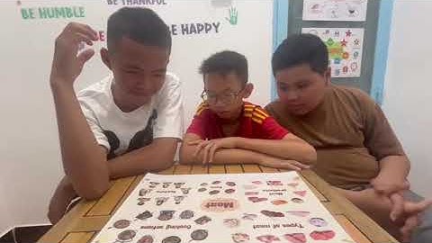 Tiếng Anh Giao Tiếp Phan Thiết: Vinny, Rooney and Kai practice talking about Meat