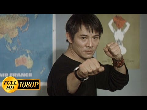 Jet Li bursts into a police station in Paris and beats up all the cops / Kiss of the Dragon (2001)