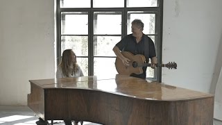 Miniatura de vídeo de "Dupla KáVé & Köteles Cindy - Köszönet a boldog évekért - Official Music Video"