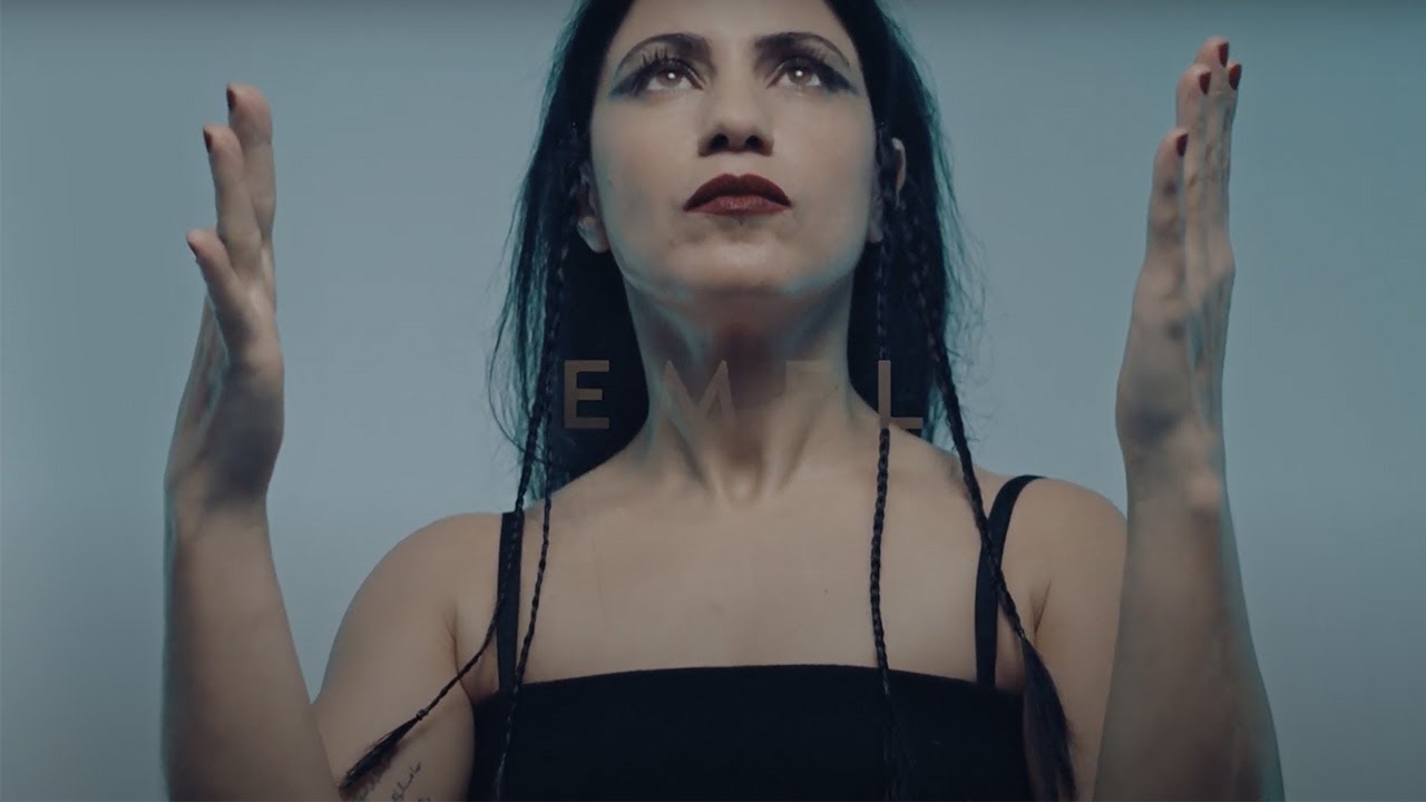 EMEL feat Nayomi - Lose My Mind (Official Music Video)