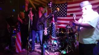 Southern Breeze Halligans3