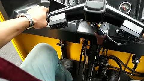 Foot clutch testing on 200CC Bajaj tuk tuk