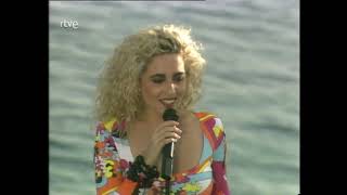 MARTA SANCHEZ - Chica ye ye (Una Navidad diferente) 1990  Hot performance.