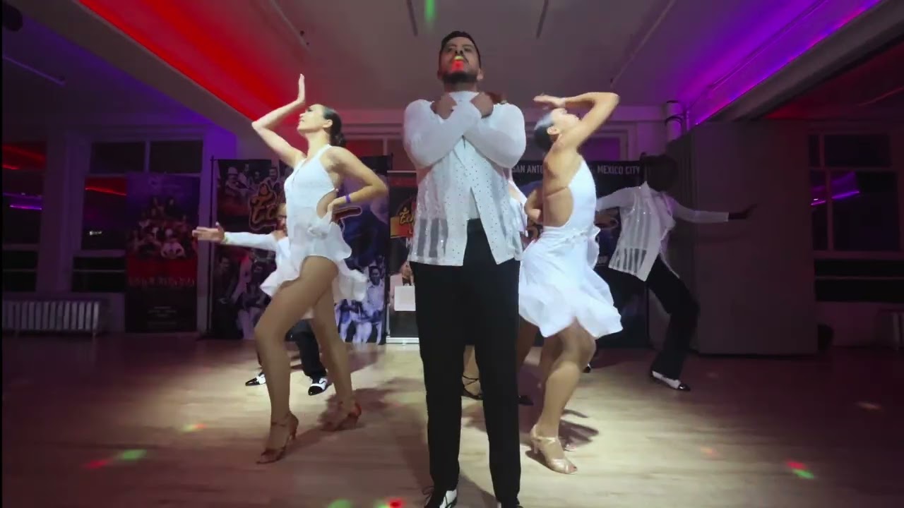 Saltimambo Shines @Echale Salsita 9.27.25