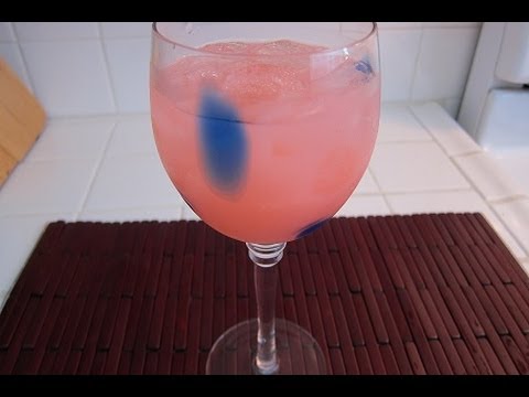 Dragonberry Rum Lemonade | A Quick & Easy Cocktail Recipe