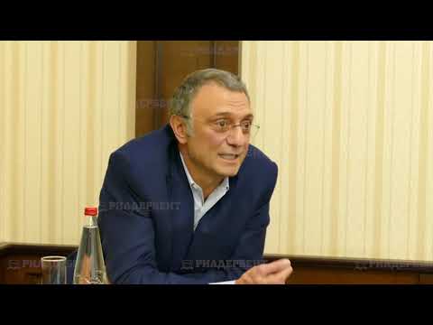 Video: Suleiman Kerimov Og Hans Kone Firuza: Bilde