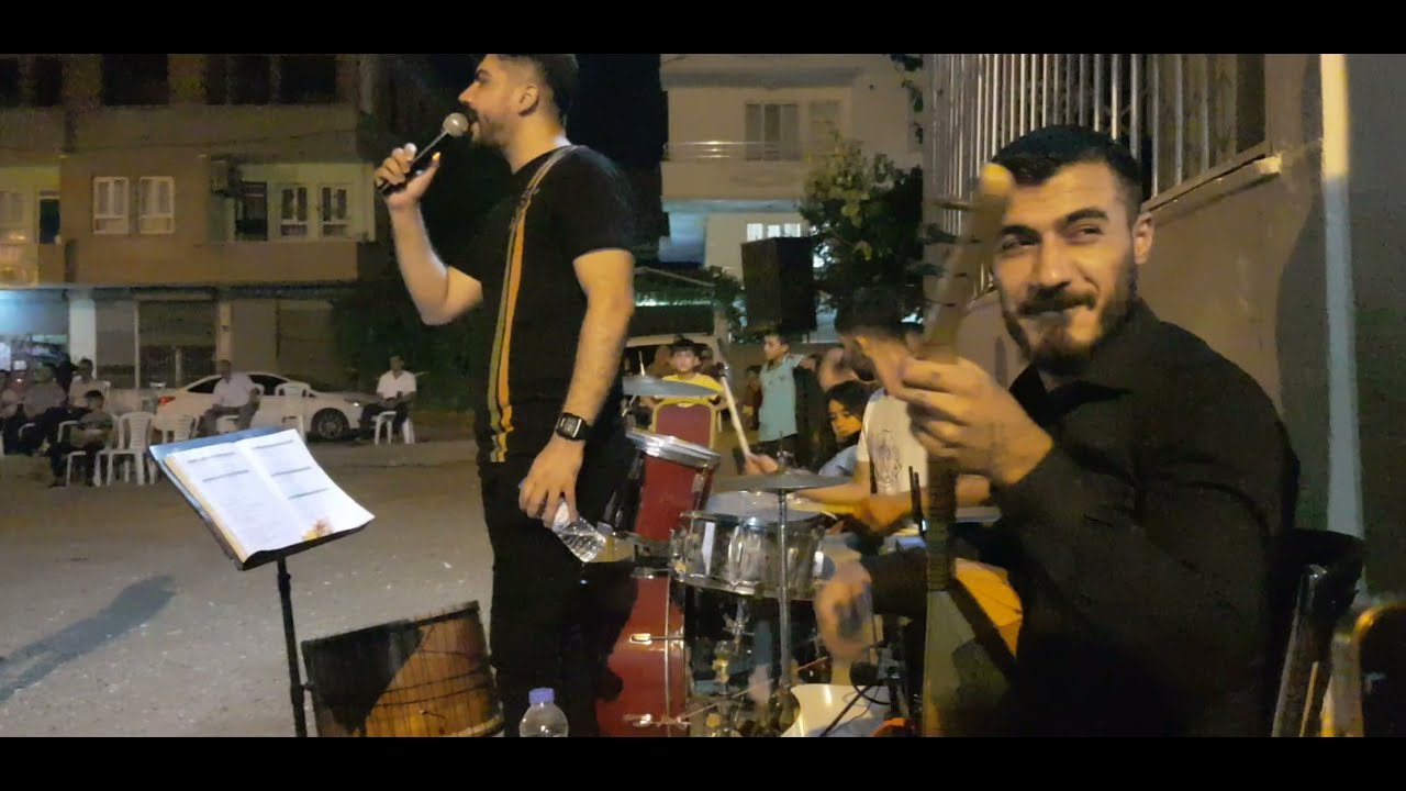 Avaşin Müzik Grani Bağlamacı Erhan, Hamza Özer , Sinan Saltıkalp  Şampiyonlar Ligi Dev Kadro