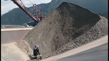 Barge unloading 3000 tons of ore - Vlog of work on barge